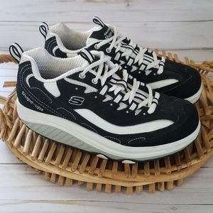 Skechers Shape Ups Size 6.5. Black and white.